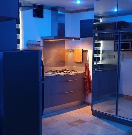 5 Star Smart Studio 30M2 Flic en Flac Luaran gambar