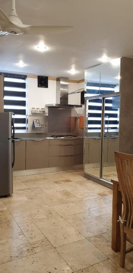 5 Star Smart Studio 30M2 Flic en Flac Luaran gambar